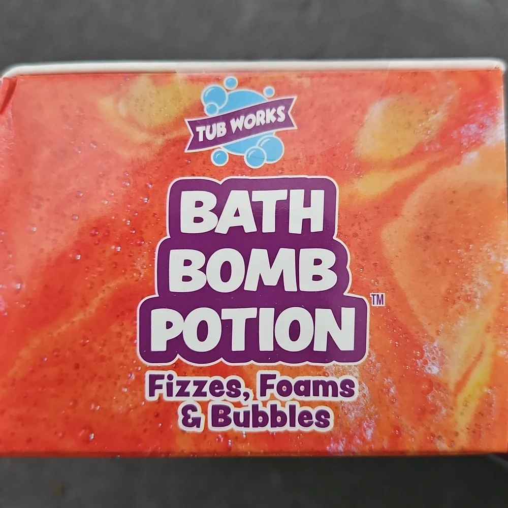 Bath Bomb Potions- Lava & Lagoon! Fizzes, Foams And Bubbles! Brand New